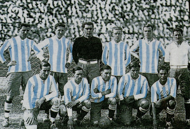 Argentina campeón de América (Perú/1927) Arriba Juan Evaristo